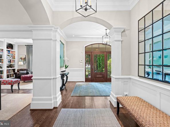 2215 King Place NW, Washington DC 20007