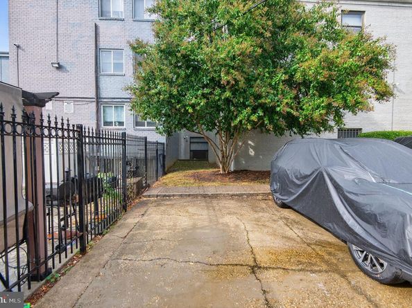 1323 K Street SE 203, Washington DC 20003