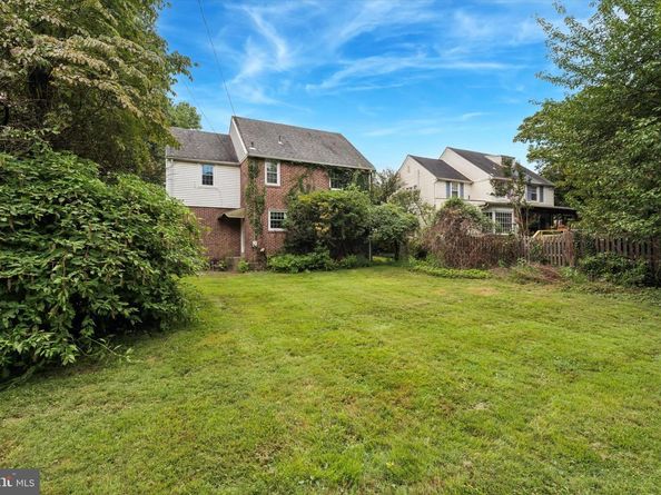 5015 Smithfield Road, Drexel Hill PA 19026