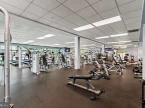 901 N Penn Street F2004, Philadelphia PA 19123
