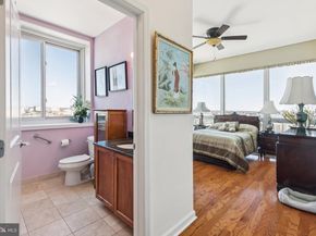 901 N Penn Street F2004, Philadelphia PA 19123