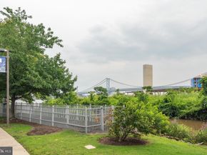 901 N Penn Street F2004, Philadelphia PA 19123