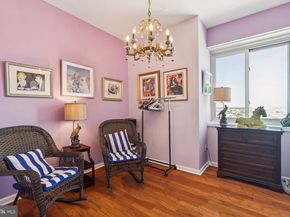 901 N Penn Street F2004, Philadelphia PA 19123