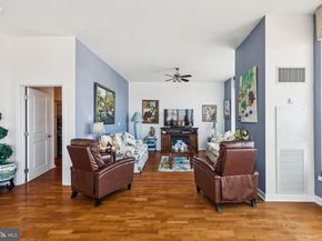 901 N Penn Street F2004, Philadelphia PA 19123