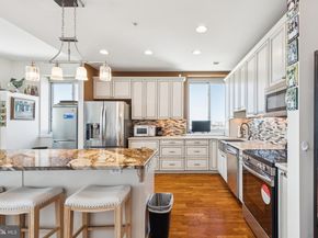 901 N Penn Street F2004, Philadelphia PA 19123