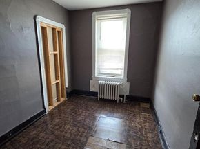 400 N Redfield Street, Philadelphia PA 19151