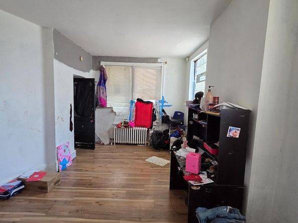 400 N Redfield Street, Philadelphia PA 19151