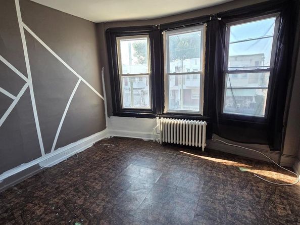 400 N Redfield Street, Philadelphia PA 19151