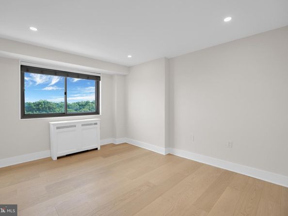 2500 N Van Dorn Street 1002, Alexandria VA 22302