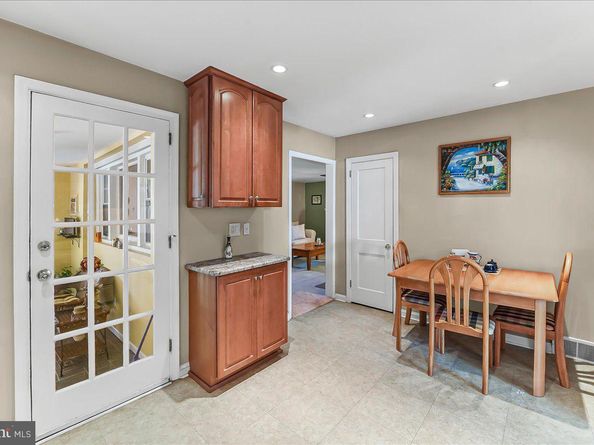 243 Rambling Way, Springfield PA 19064