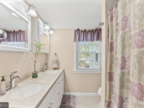 243 Rambling Way, Springfield PA 19064