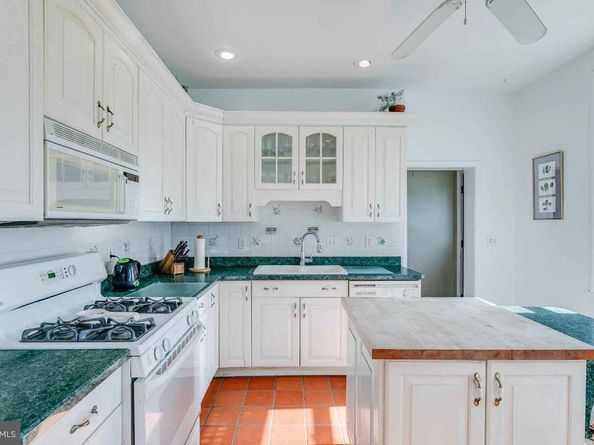 131 Milmont Avenue, Folsom PA 19033