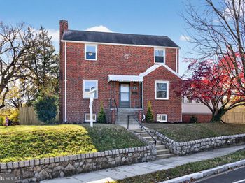 31 Mcdonald Place NE