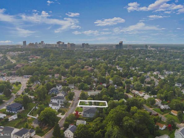 7421 Howard Court, Falls Church VA 22043