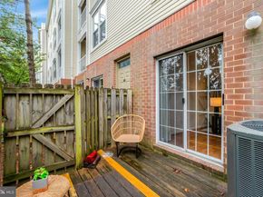 245 S Pickett Street 102, Alexandria VA 22304