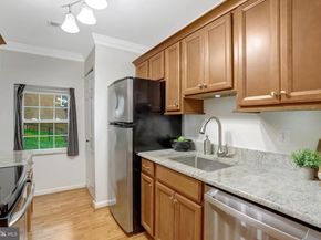 245 S Pickett Street 102, Alexandria VA 22304