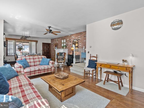 613 Poquessing Avenue, Philadelphia PA 19116