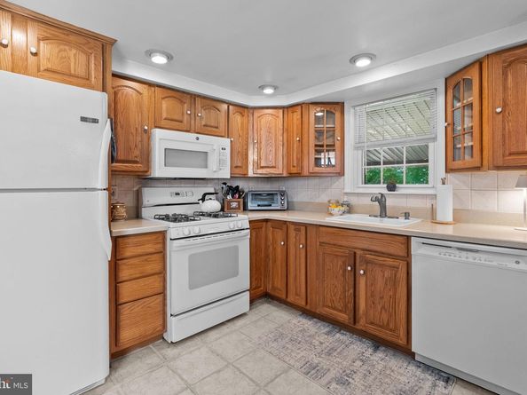 613 Poquessing Avenue, Philadelphia PA 19116