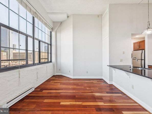 2429 Locust Street 602, Philadelphia PA 19103