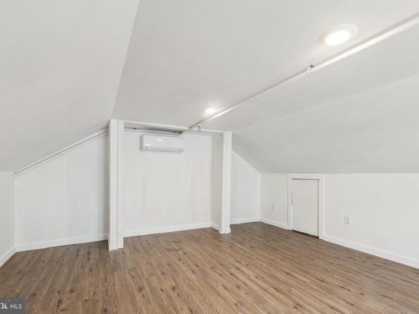 7041 Ridge Avenue, Philadelphia PA 19128