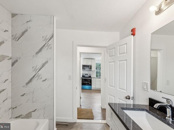 7041 Ridge Avenue, Philadelphia PA 19128