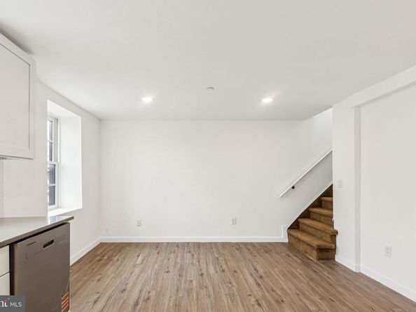 7041 Ridge Avenue, Philadelphia PA 19128