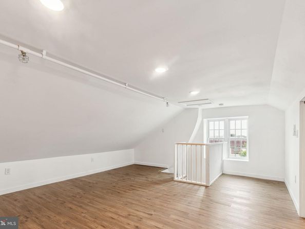 7041 Ridge Avenue, Philadelphia PA 19128