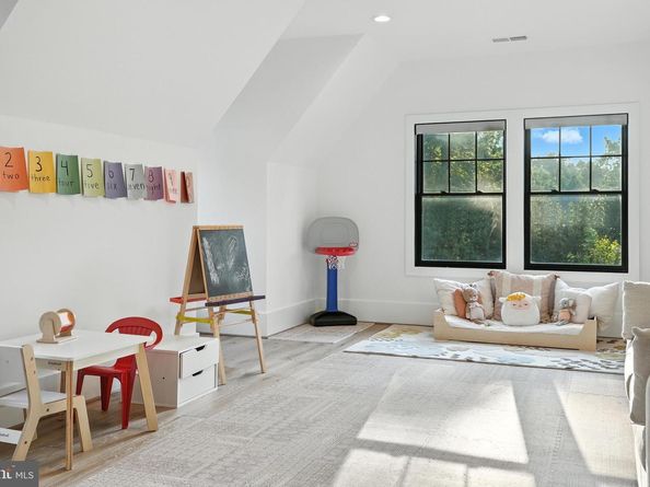 1111 Ingleside Avenue, Mclean VA 22101