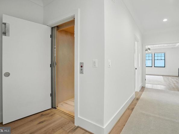 1111 Ingleside Avenue, Mclean VA 22101