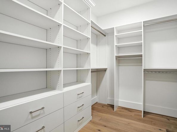 1111 Ingleside Avenue, Mclean VA 22101