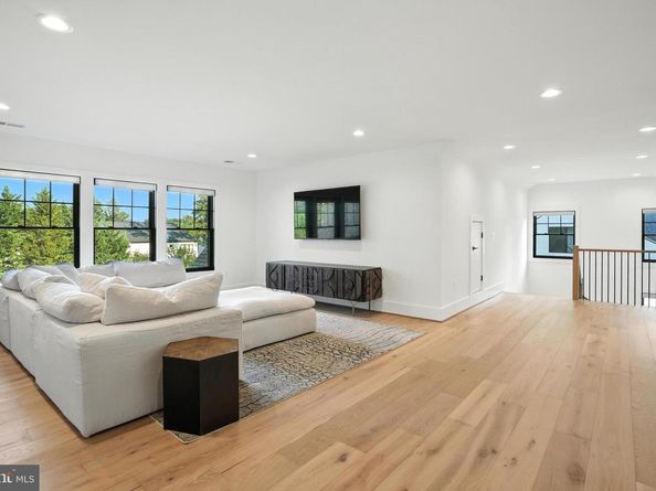1111 Ingleside Avenue, Mclean VA 22101