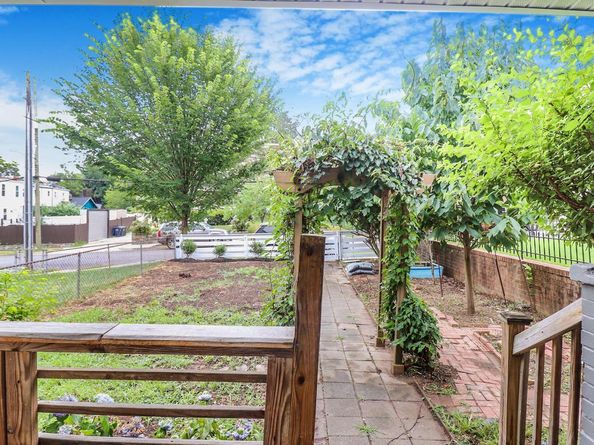 5220 Blaine Street NE, Washington DC 20019