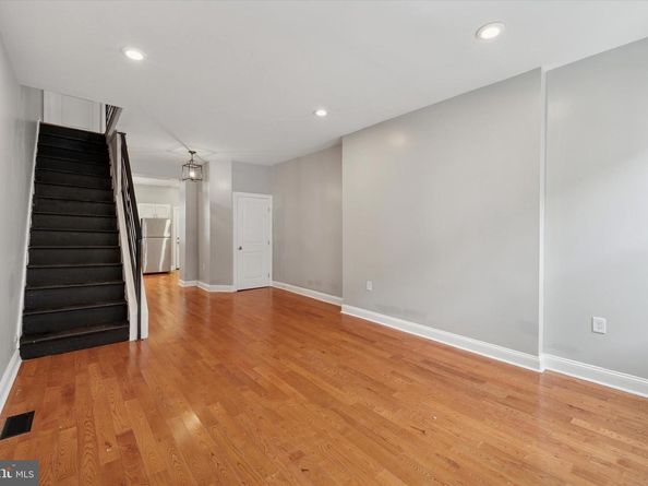 1421 N Dover Street, Philadelphia PA 19121