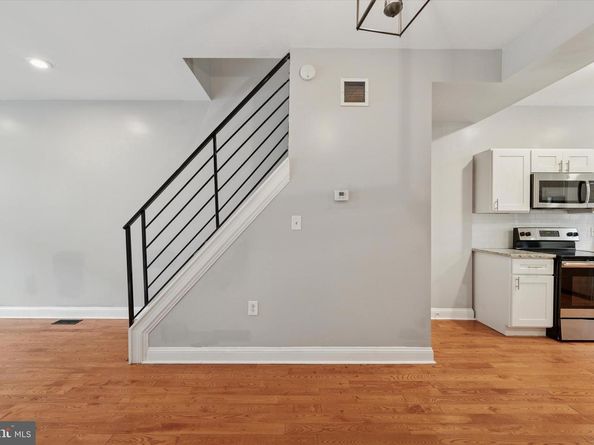 1421 N Dover Street, Philadelphia PA 19121