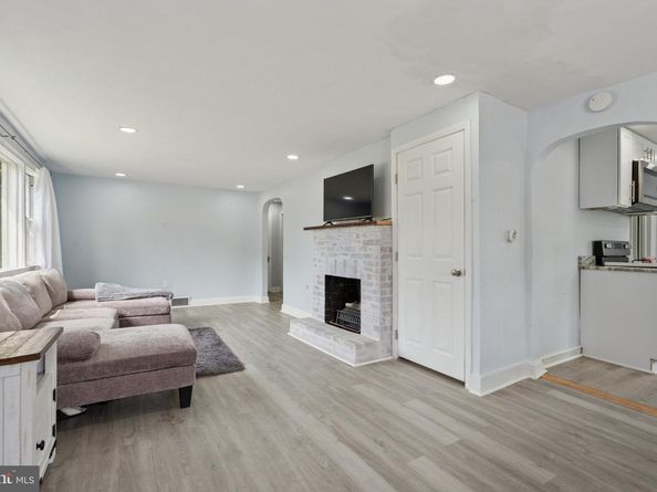 2551 Brookdale Avenue, Abington PA 19001