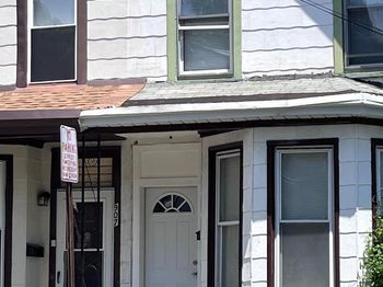 905 Pine Street