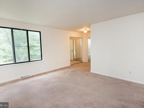 12 Farmington Place, Newtown PA 18940