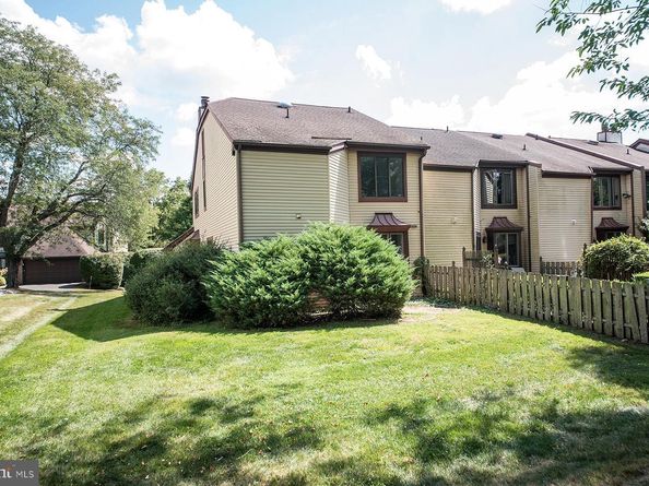 12 Farmington Place, Newtown PA 18940