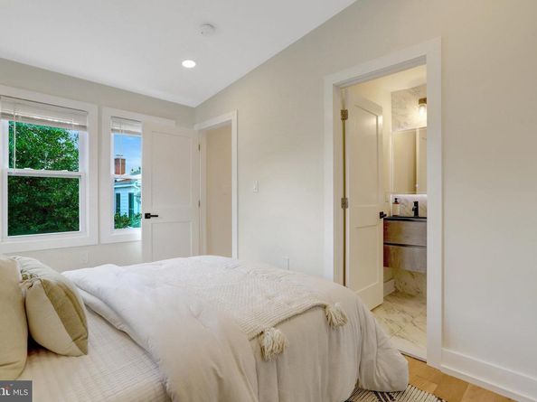 310 S Alfred Street, Alexandria VA 22314