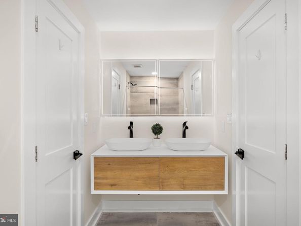 310 S Alfred Street, Alexandria VA 22314