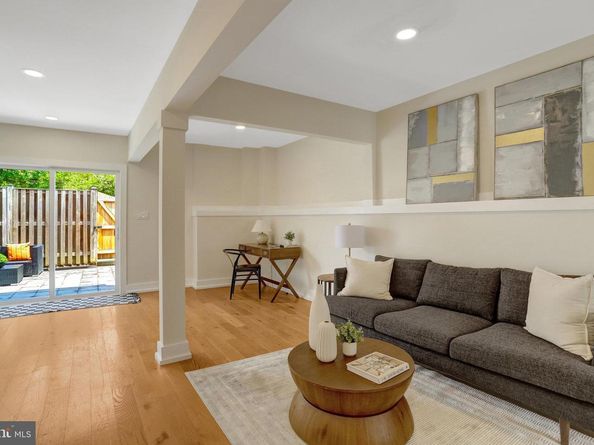 310 S Alfred Street, Alexandria VA 22314