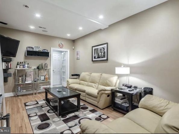 2214 S Bouvier Street, Philadelphia PA 19145