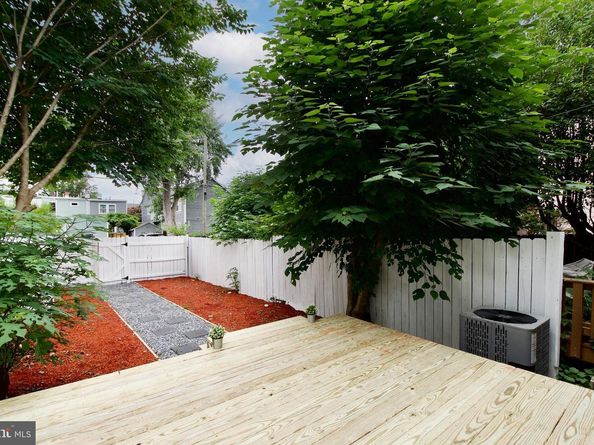 318 N Payne Street, Alexandria VA 22314