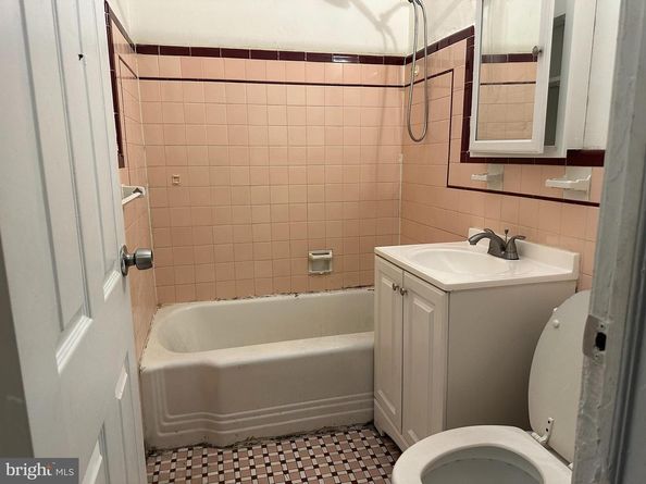 2017 Carver Street, Philadelphia PA 19124