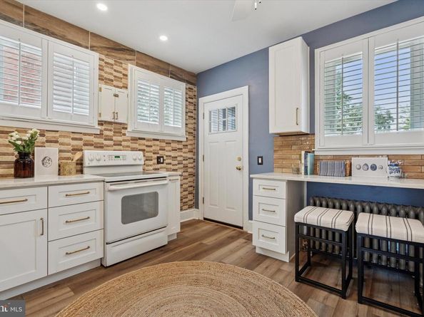 7426 Rockwell Avenue, Philadelphia PA 19111