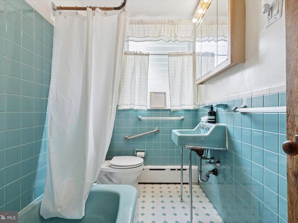 7426 Rockwell Avenue, Philadelphia PA 19111