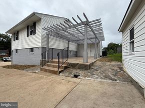 7102 Jayhawk Street, Annandale VA 22003