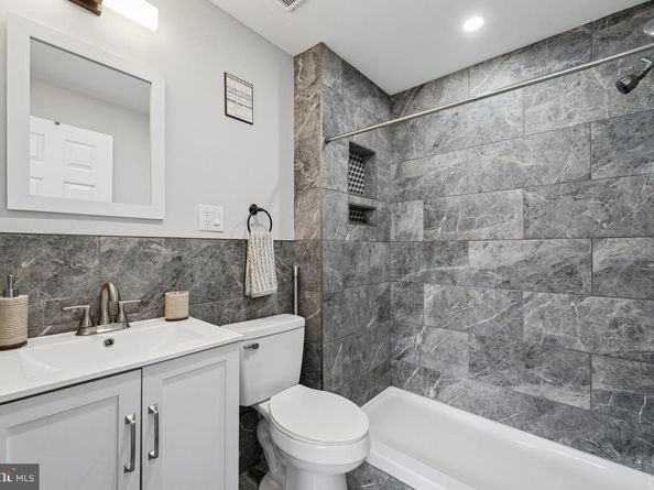 2124 Fernon Street, Philadelphia PA 19145