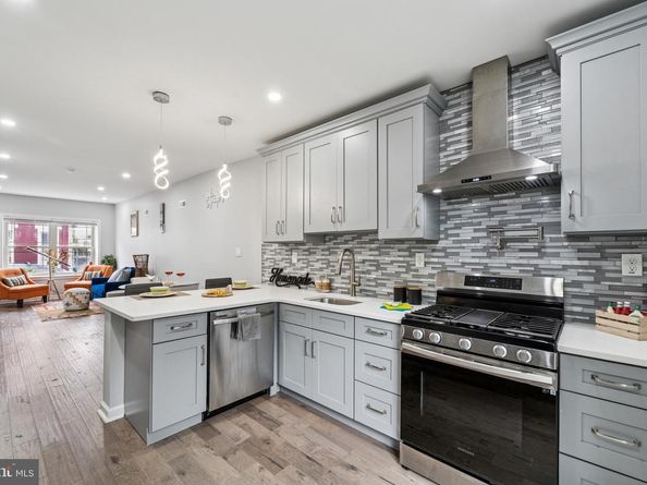 2124 Fernon Street, Philadelphia PA 19145