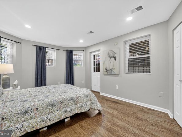 1421 T Street NW 2, Washington DC 20009